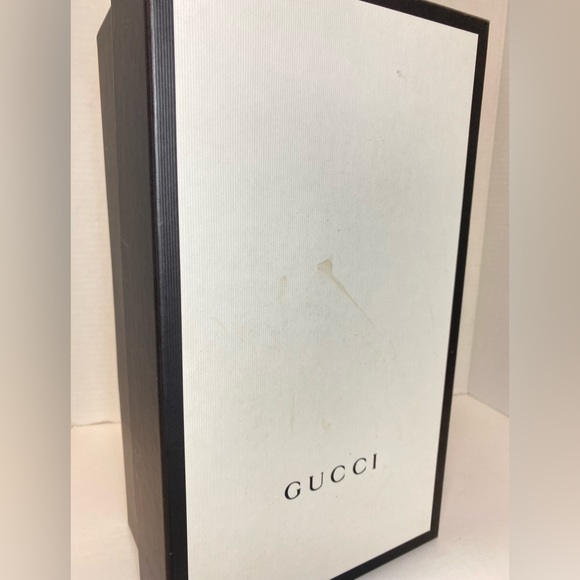 Gucci Original Box. - Picture 3 of 8